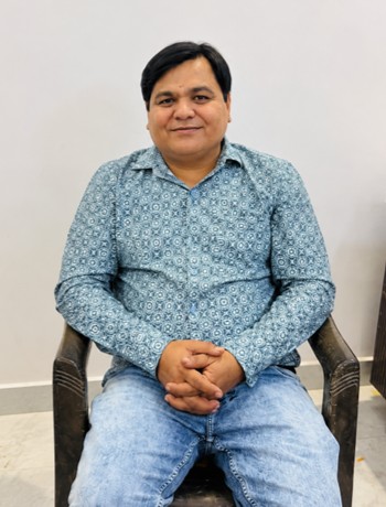 MANOJ KUMAR ADWANI