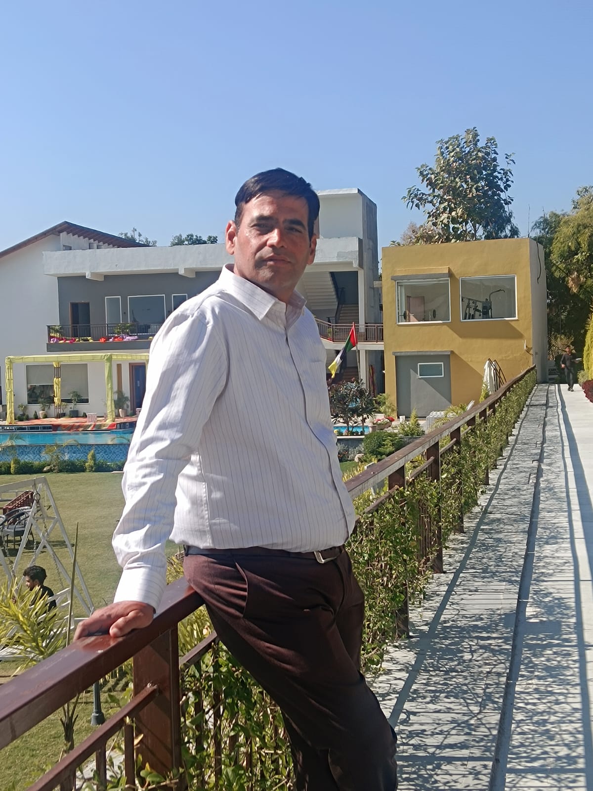 MANISH TECKWANI